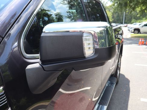 Used 2023 GMC Sierra 1500 SLT w/ SLT Premium Package AWD/4WD image 18
