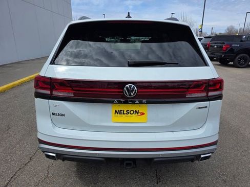 Used 2025 Volkswagen Atlas Peak Edition SE AWD/4WD image 11