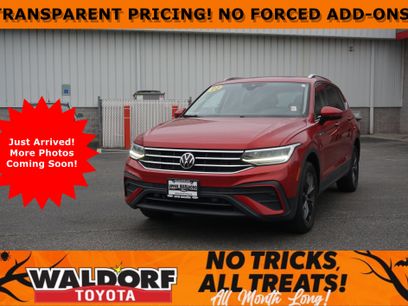 Used 2022 Volkswagen Tiguan SE w/ Panoramic Sunroof Package