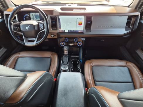 Used 2023 Ford Bronco Outer Banks AWD/4WD image 18