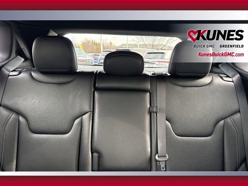 Used 2025 Jeep Compass Limited image 38