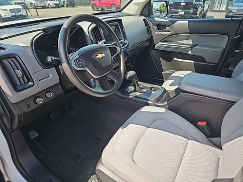 Used 2017 Chevrolet Colorado W/T w/ WT Convenience Package AWD/4WD image 10