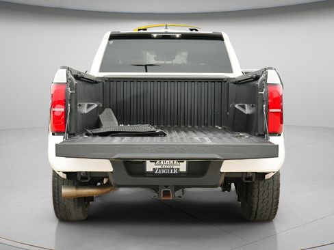 Used 2024 Toyota Tacoma SR5 AWD/4WD image 11