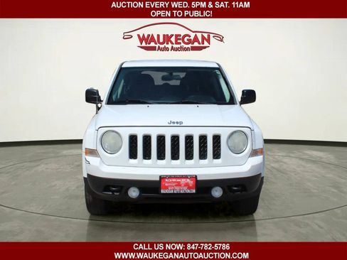 Used 2014 Jeep Patriot Sport w/ Power Value Group AWD/4WD image 2