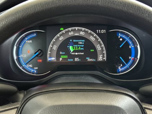 Used 2025 Toyota RAV4 LE AWD/4WD image 21