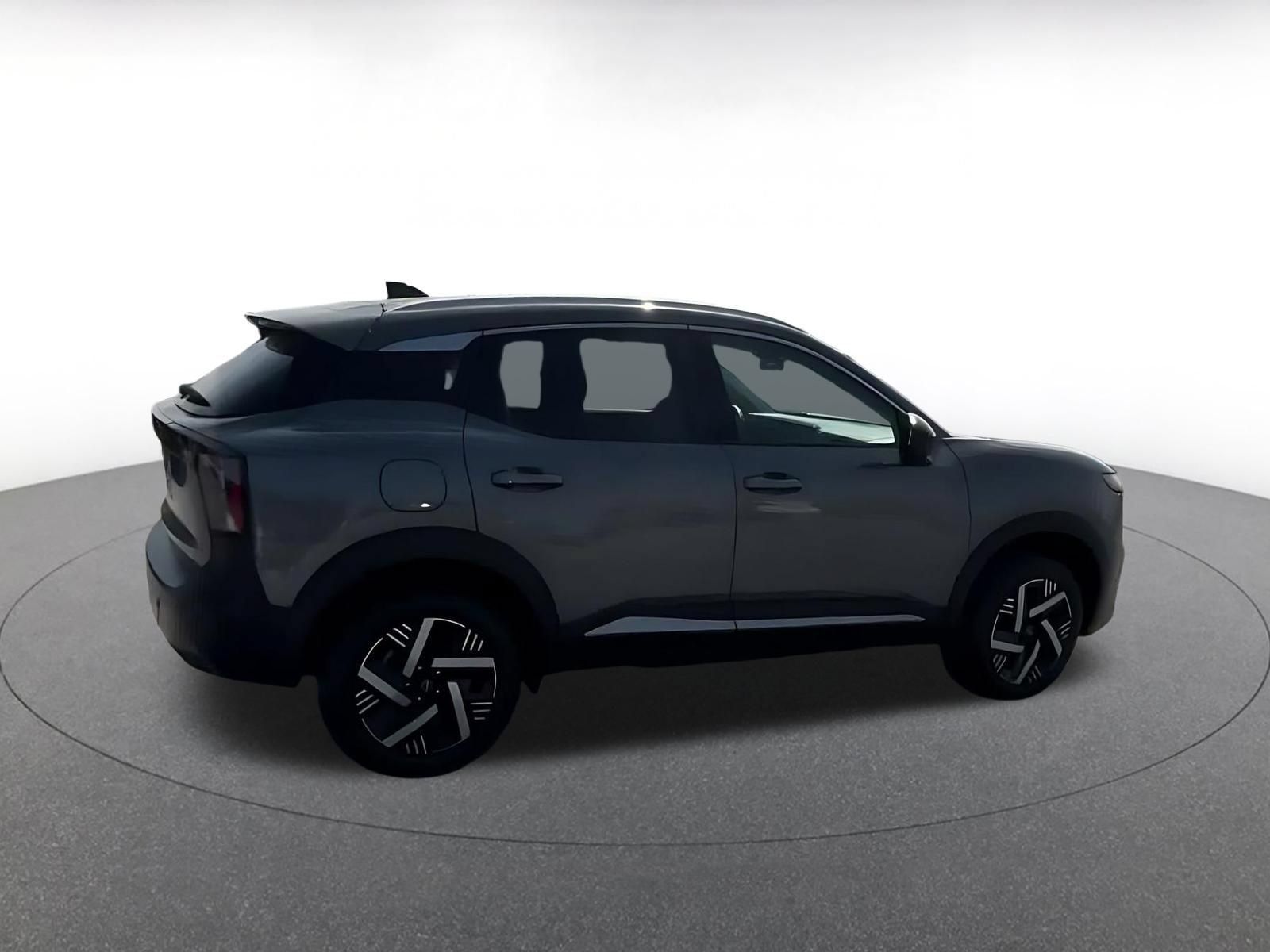 Used 2026 Nissan Kicks SV w/ Cold Weather Package FWD image 14