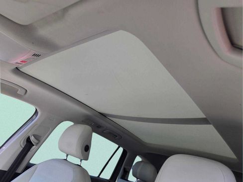 Used 2018 Volkswagen Tiguan SE FWD image 20