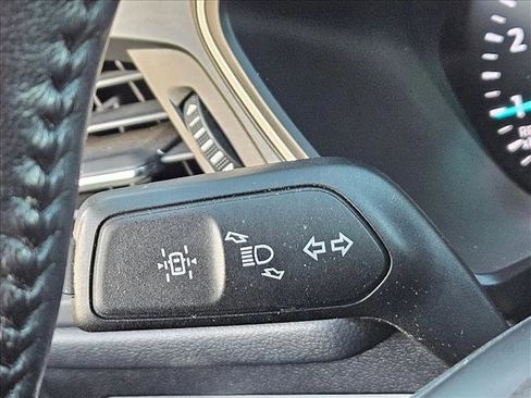 Used 2021 Ford Escape SE w/ SE Sport Appearance Package image 14