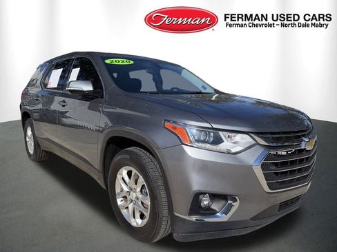 Used 2020 Chevrolet Traverse LT image 1