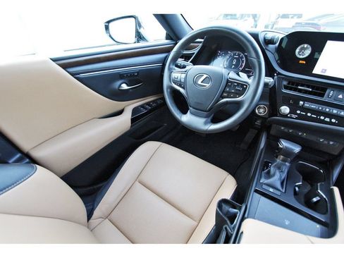 Used 2023 Lexus ES 350 w/ Premium Package FWD image 9