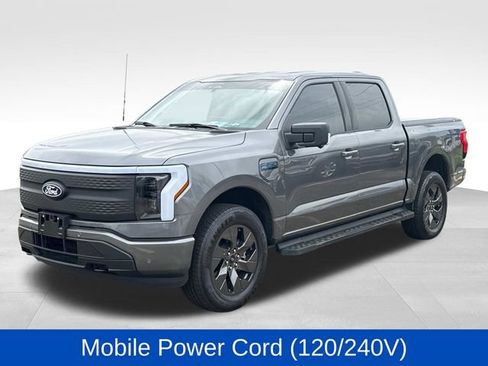Used 2025 Ford F150 Lightning Flash image 3