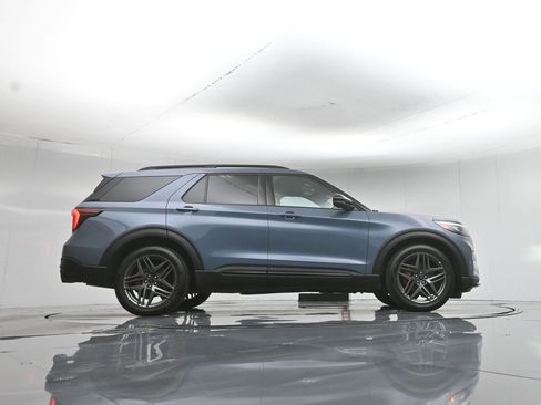 Used 2025 Ford Explorer ST w/ Sun And Sound Package AWD/4WD image 51