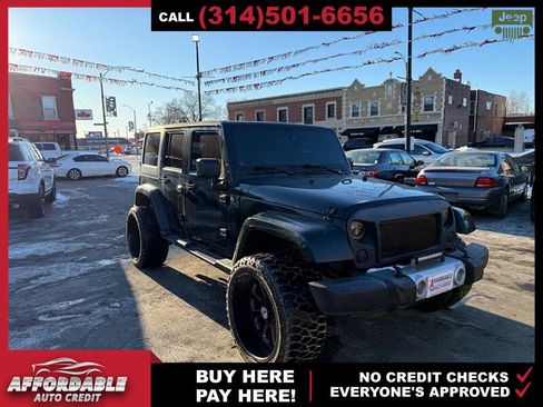 Used 2011 Jeep Wrangler Unlimited Sahara w/ Connectivity Group image 7