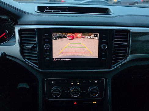 Used 2019 Volkswagen Atlas SE image 23