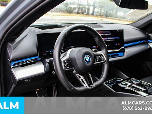 Used 2025 BMW i5 eDrive40i w/ M Sport Package RWD image 22