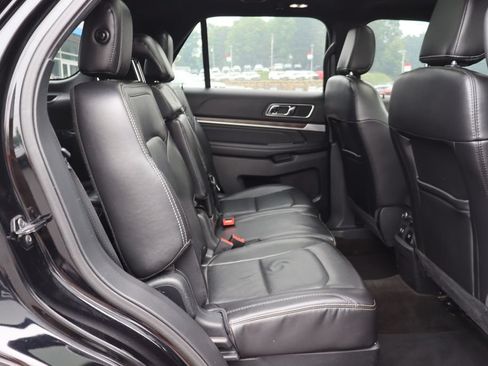 Used 2018 Ford Explorer Limited AWD/4WD image 37