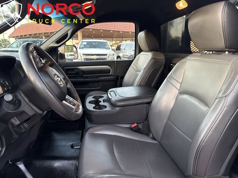 Used 2022 RAM 5500 Tradesman image 9