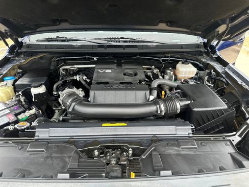 Used 2022 Nissan Frontier PRO-4X w/ Pro-4X Premium Package image 24