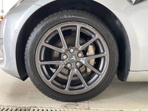 Used 2018 Tesla Model 3 Long Range image 13