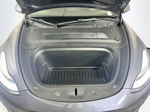 Used 2021 Tesla Model Y Long Range AWD/4WD image 34