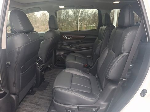 Certified 2025 Subaru Ascent Touring image 10