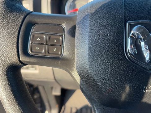 Used 2017 RAM 1500 Express image 17