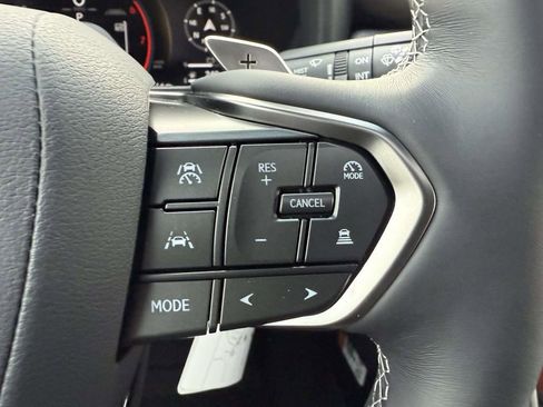 Used 2025 Lexus LX 700h Overtrail image 22