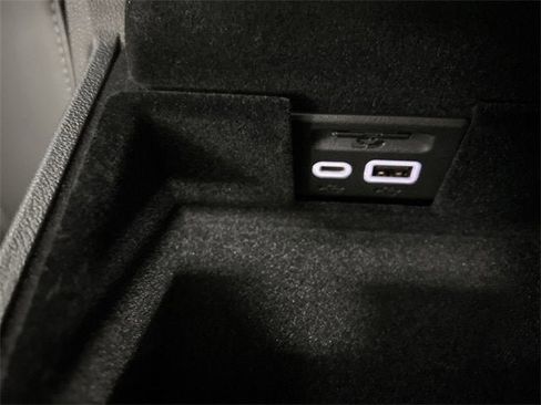 Certified 2023 Cadillac XT6 Premium Luxury image 36