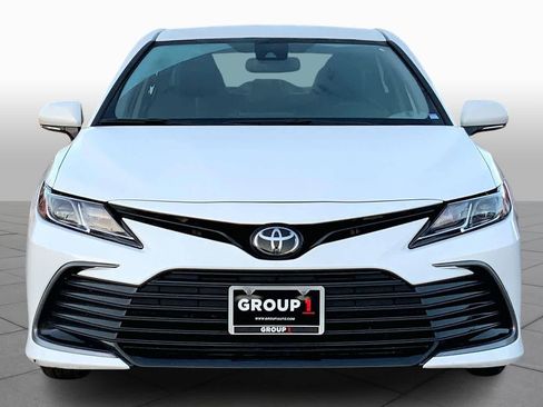 Used 2024 Toyota Camry LE w/ Convenience Package image 4