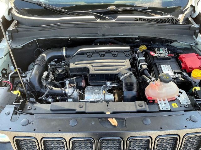 Used 2023 Jeep Renegade Altitude AWD/4WD image 30