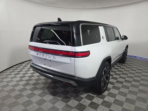 Used 2025 Rivian R1S Adventure AWD/4WD image 5