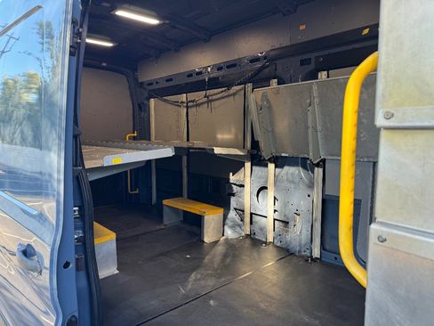 Used 2019 Ford Transit 250 148 High Roof Extended image 9