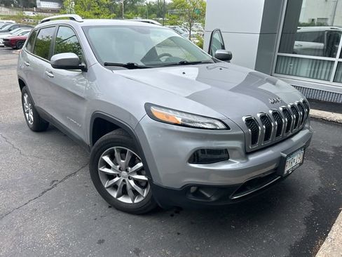 Used 2018 Jeep Cherokee Limited AWD/4WD image 1