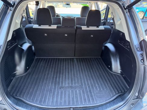 Used 2018 Toyota RAV4 XLE image 20