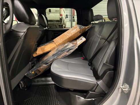 Used 2024 RAM 5500 Tradesman w/ Chrome Appearance Group image 30