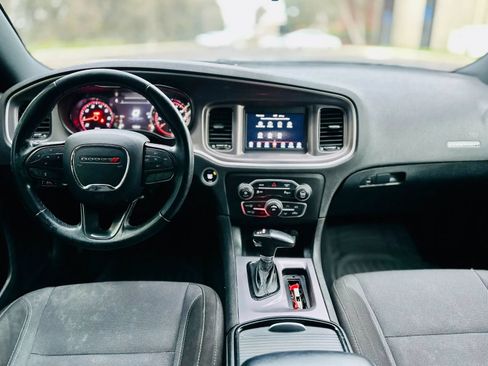 Used 2022 Dodge Charger SXT w/ Blacktop Package RWD image 17