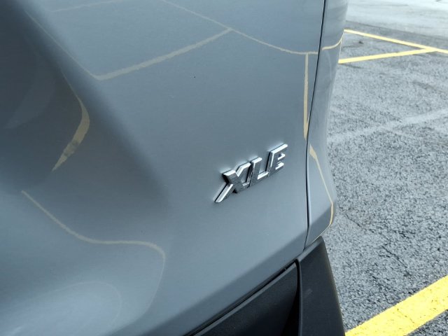 Used 2024 Toyota RAV4 XLE FWD image 33