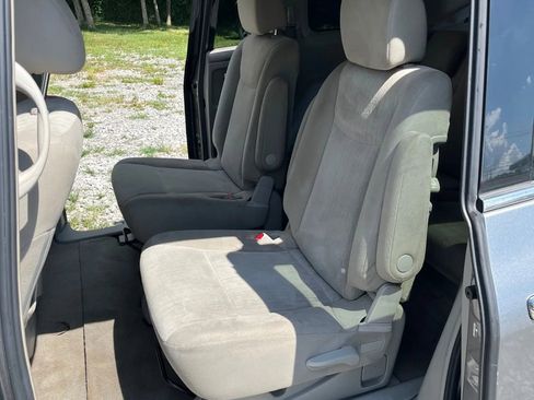 Used 2016 Nissan Quest SV image 6