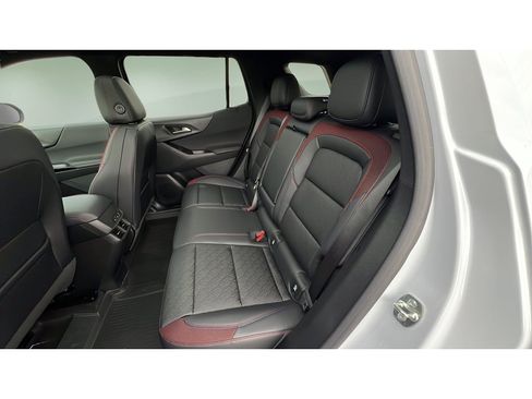 New 2026 Chevrolet Equinox RS w/ Convenience Package III AWD/4WD image 28