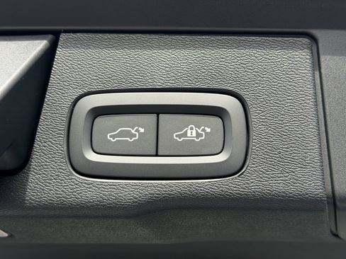 New 2026 Volvo XC60 T8 Ultra w/ Climate Package AWD/4WD image 10