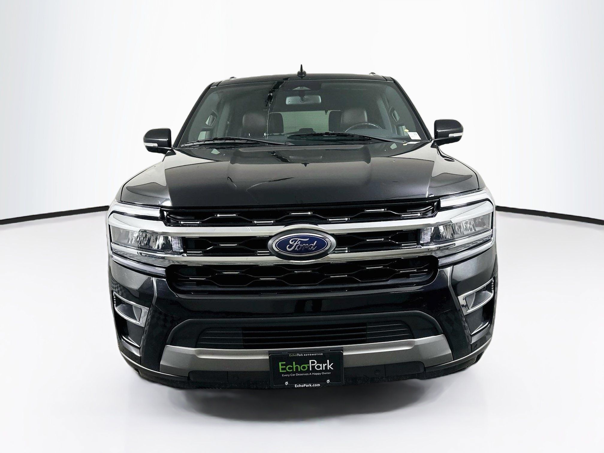Used 2024 Ford Expedition Limited RWD image 2