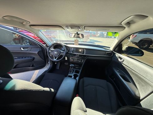 Used 2017 Kia Optima LX image 12