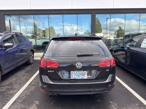 Used 2015 Volkswagen Golf S image 3