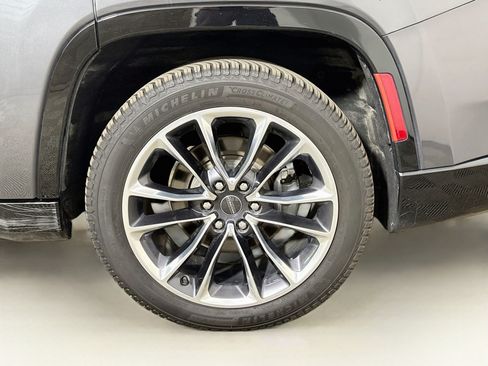 Used 2022 Jeep Wagoneer Series III w/ Premium Group I AWD/4WD image 27