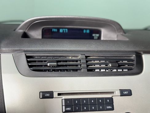 Used 2010 Ford Focus SE image 16