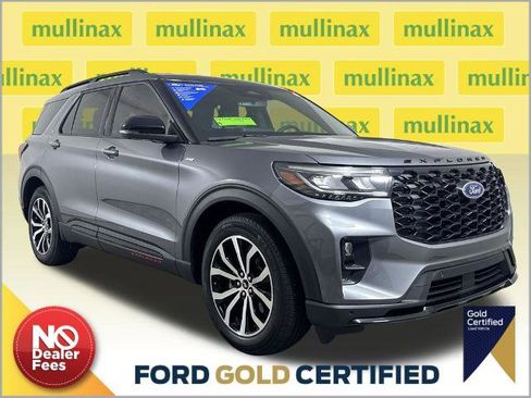 Certified 2025 Ford Explorer ST-Line w/ Premium Package RWD image 1