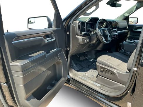 Used 2025 Chevrolet Silverado 1500 LT AWD/4WD image 24