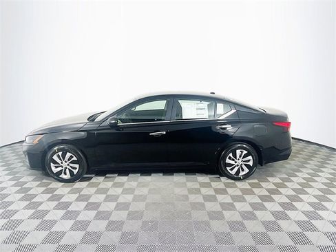 New 2025 Nissan Altima 2.5 S image 4