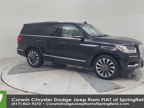 Used 2021 Lincoln Navigator Reserve w/ Luxury Package image 2