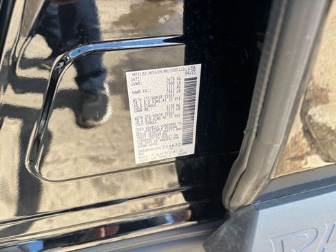 Used 2025 Nissan Pathfinder SV FWD image 32